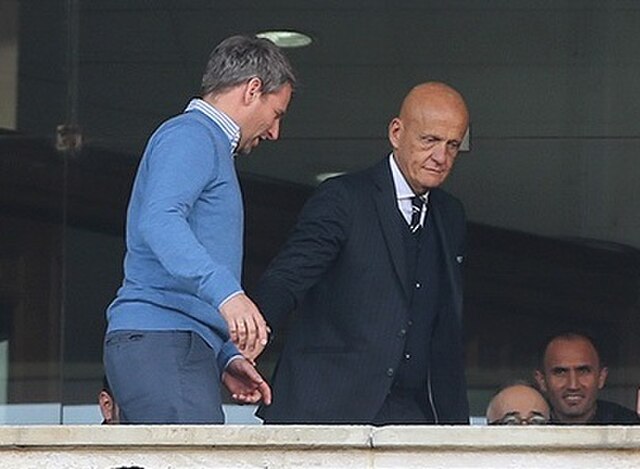 Who Is the Referee with the Most Cards?